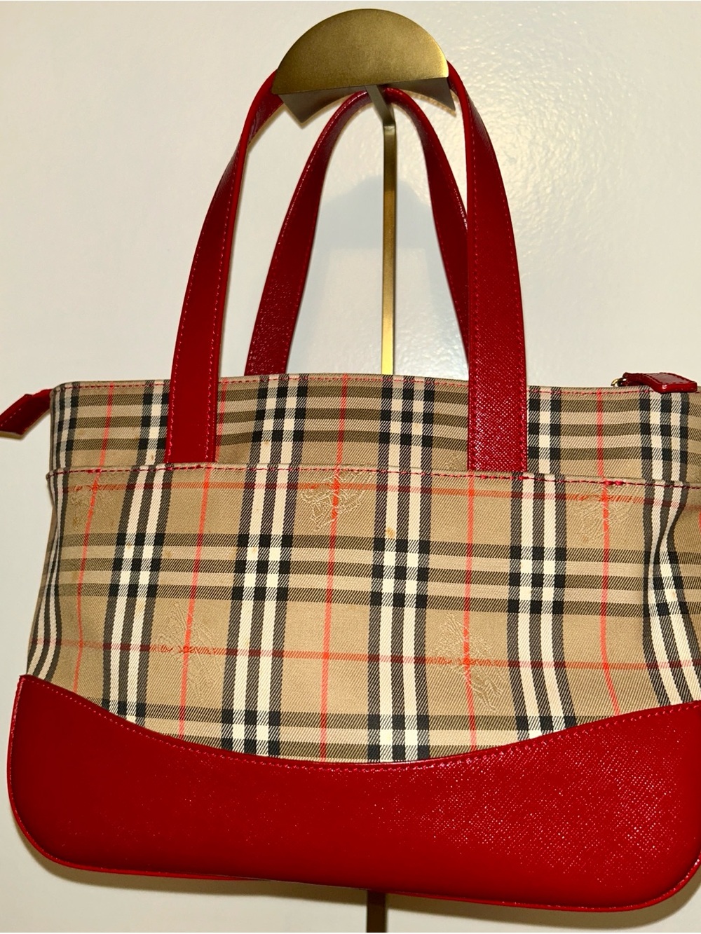Burberry. Haymarket Check Canvas Tote Bag featuring vibrant red leather trim. - Picture 6 of 12